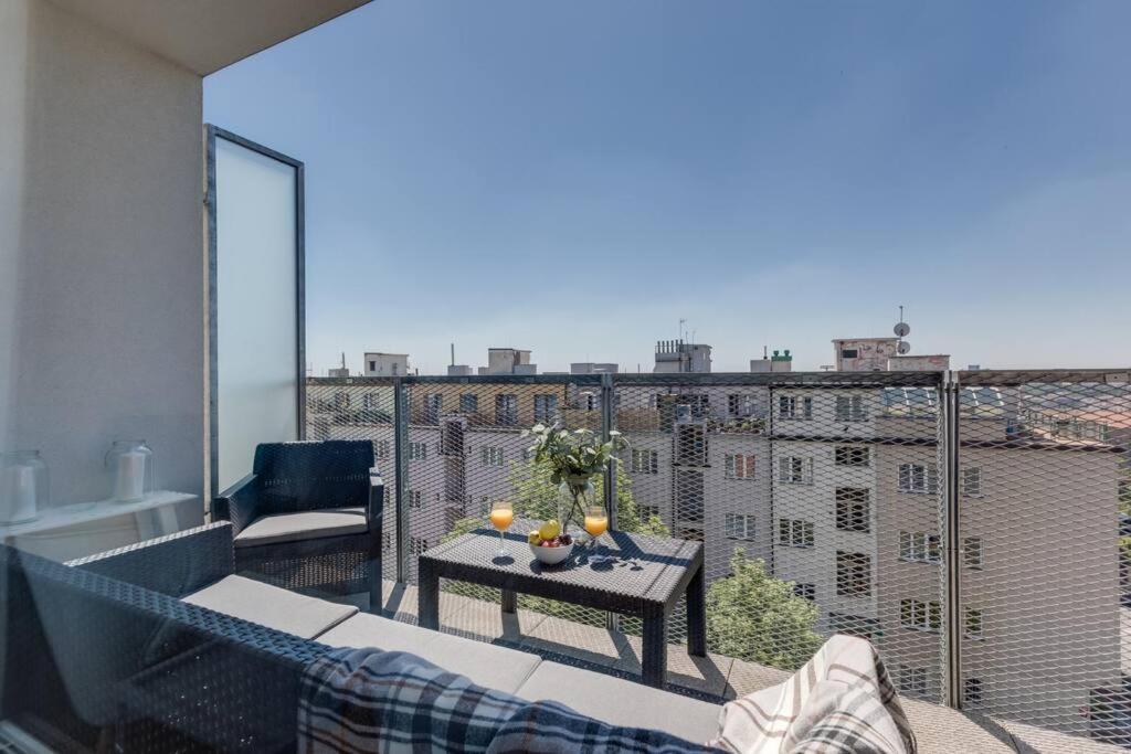 Jt'S Apartments Korunni Str. Prague Exterior photo
