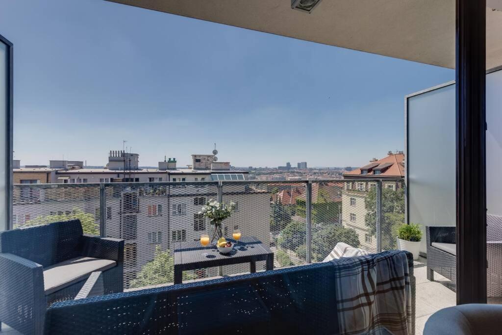 Jt'S Apartments Korunni Str. Prague Exterior photo